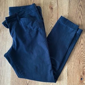 Old Navy Chino Pixie Pants. Size 4r. Black.